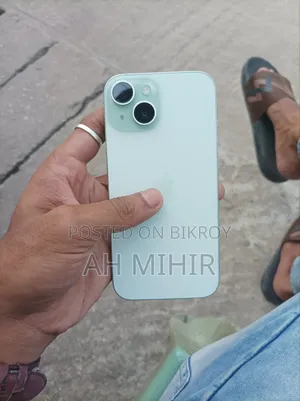 Apple iPhone 15 128 GB Green
