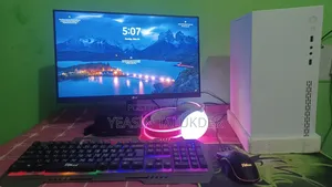 Desktop Computer MSI model 16GB AMD Ryzen 7 SSD 512GB