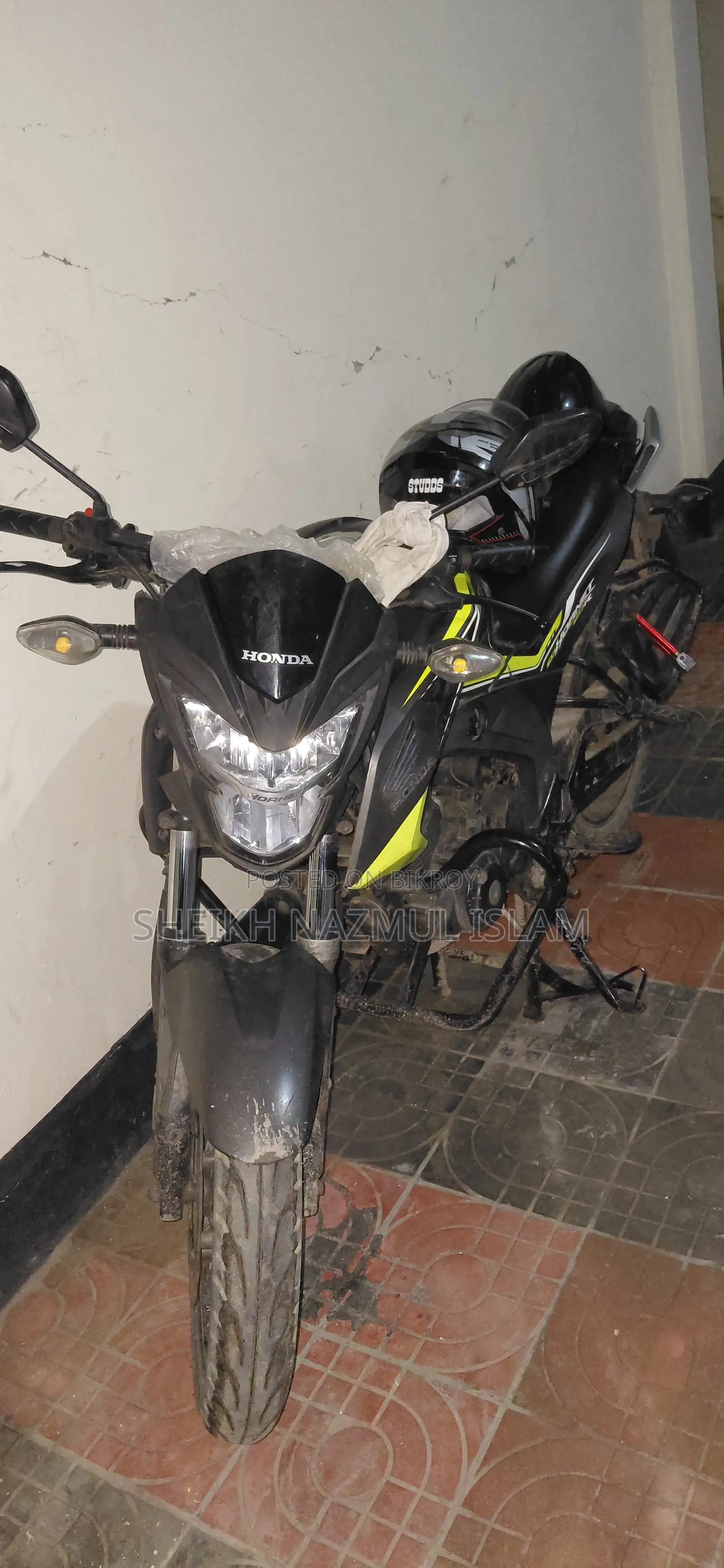 Honda Hornet 2020 Gray