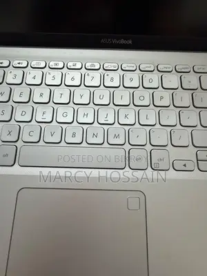 Laptop Asus 4GB Intel Core I3 HDD+SSD 1T