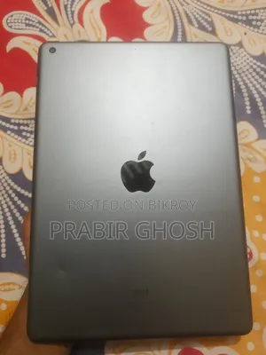 Apple iPad Wi-Fi 32 GB Gray