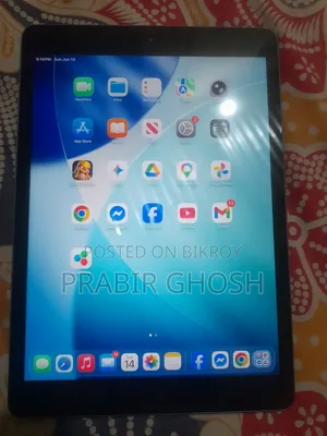 Apple iPad Wi-Fi 32 GB Gray