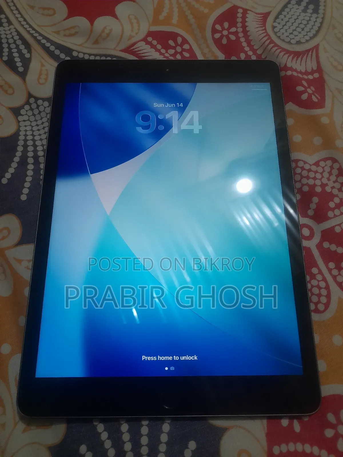 Apple iPad Wi-Fi 32 GB Gray
