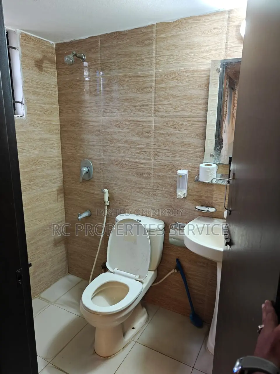 2200 Square Feet Nice Furnished Office Rent in Uttara