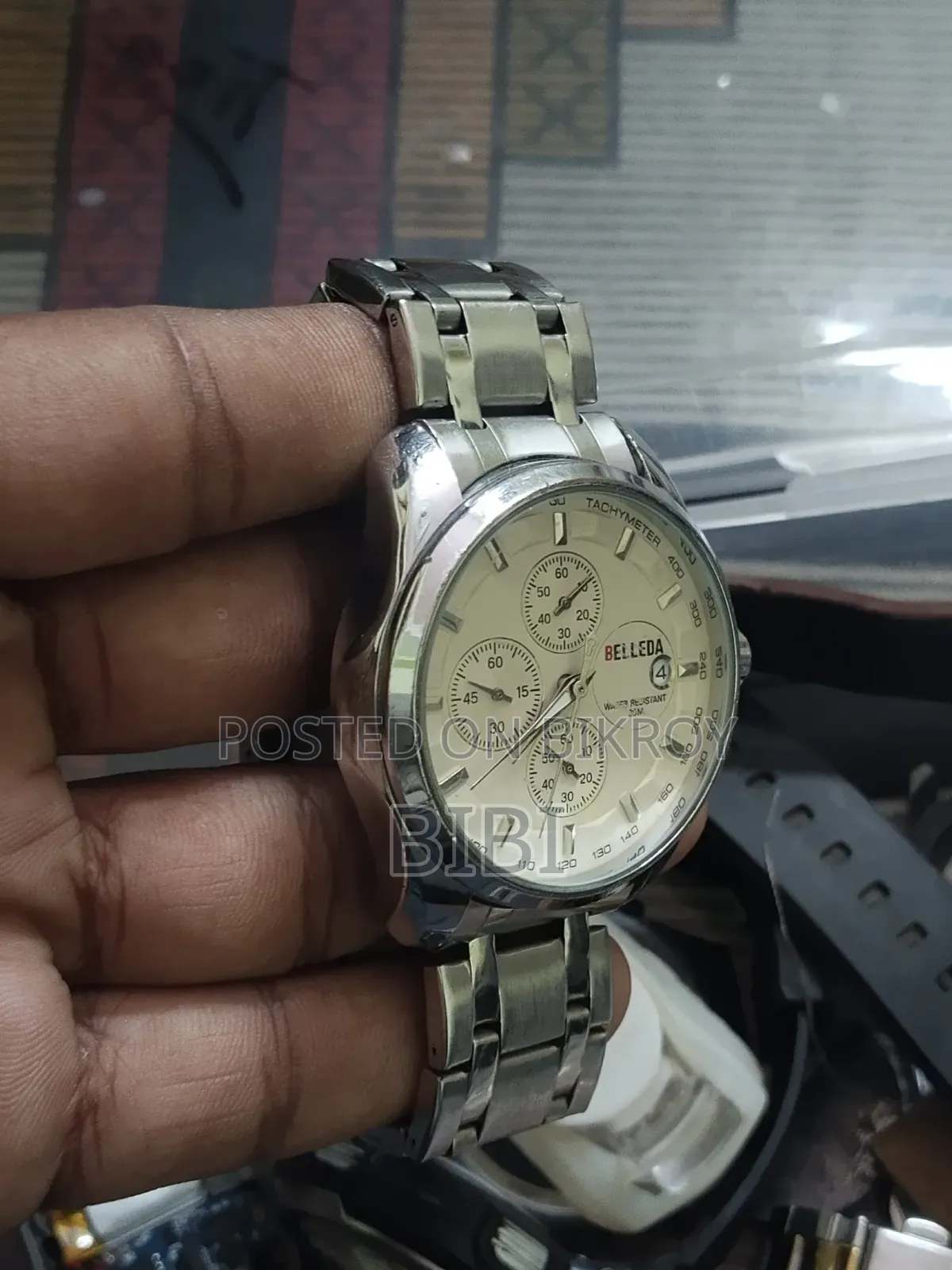 এই দুইটা ঘুড়ি এমার্জেন্সি সেল করা হবে