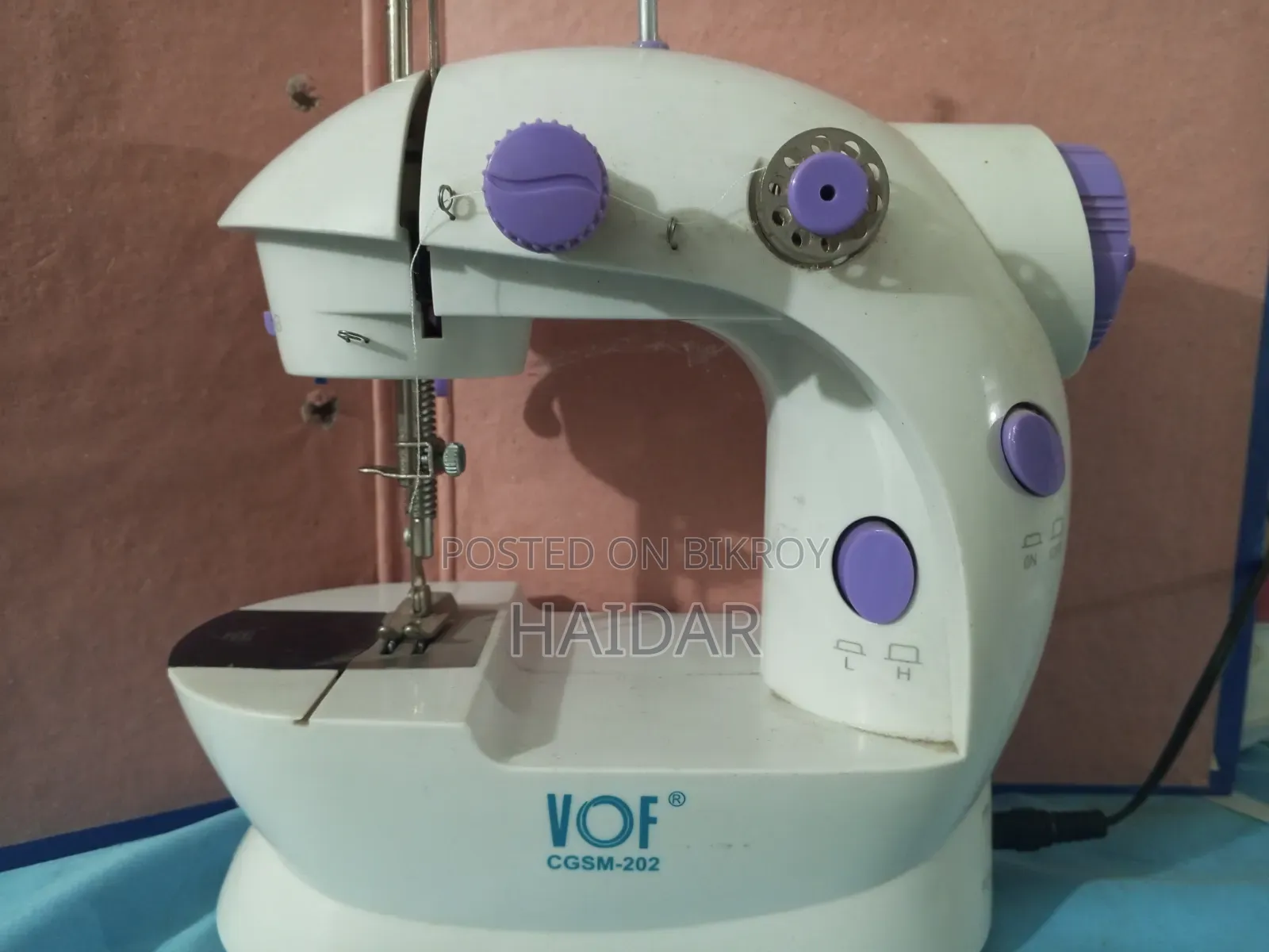 Mini Sewing Machine