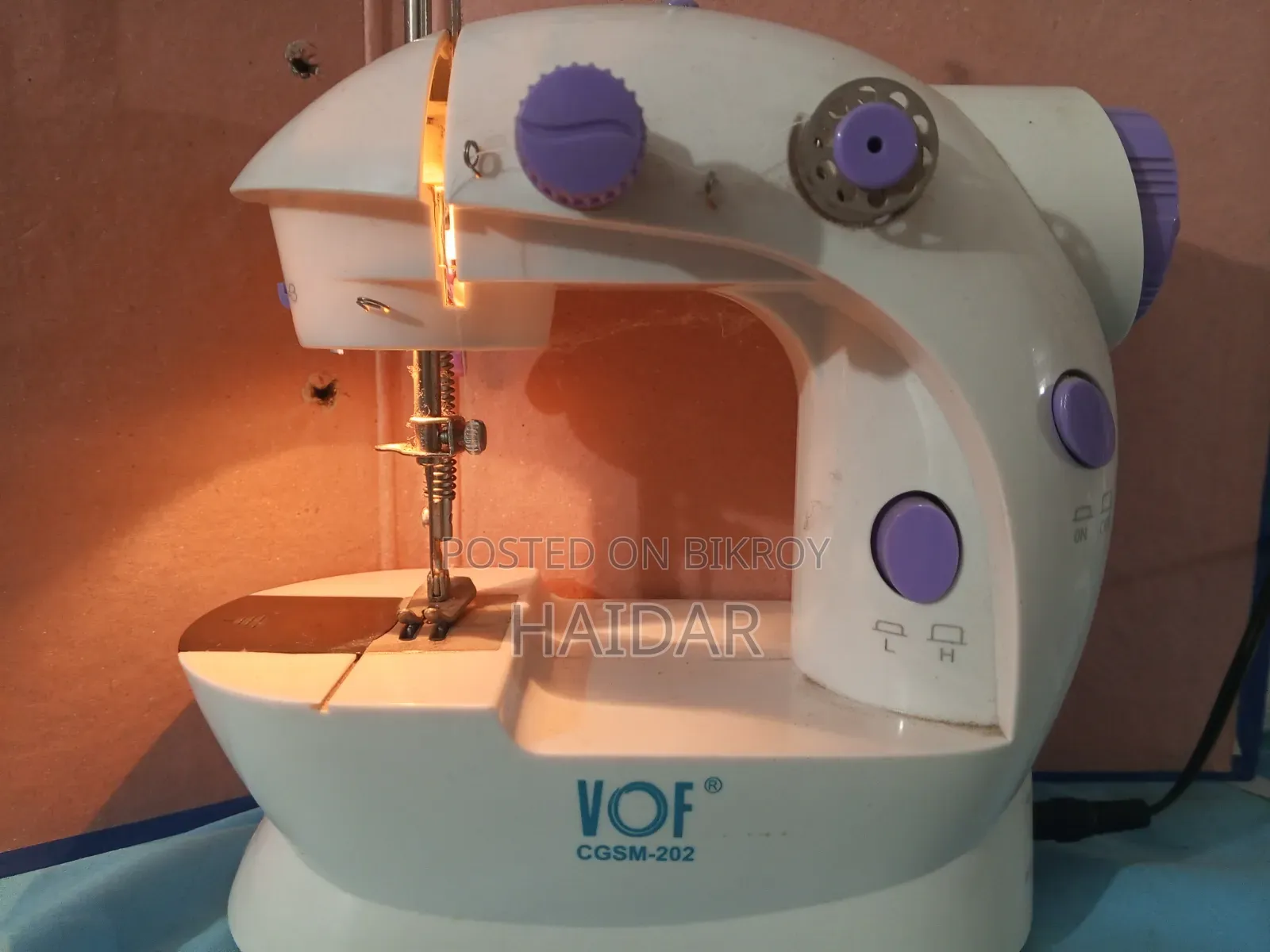 Mini Sewing Machine