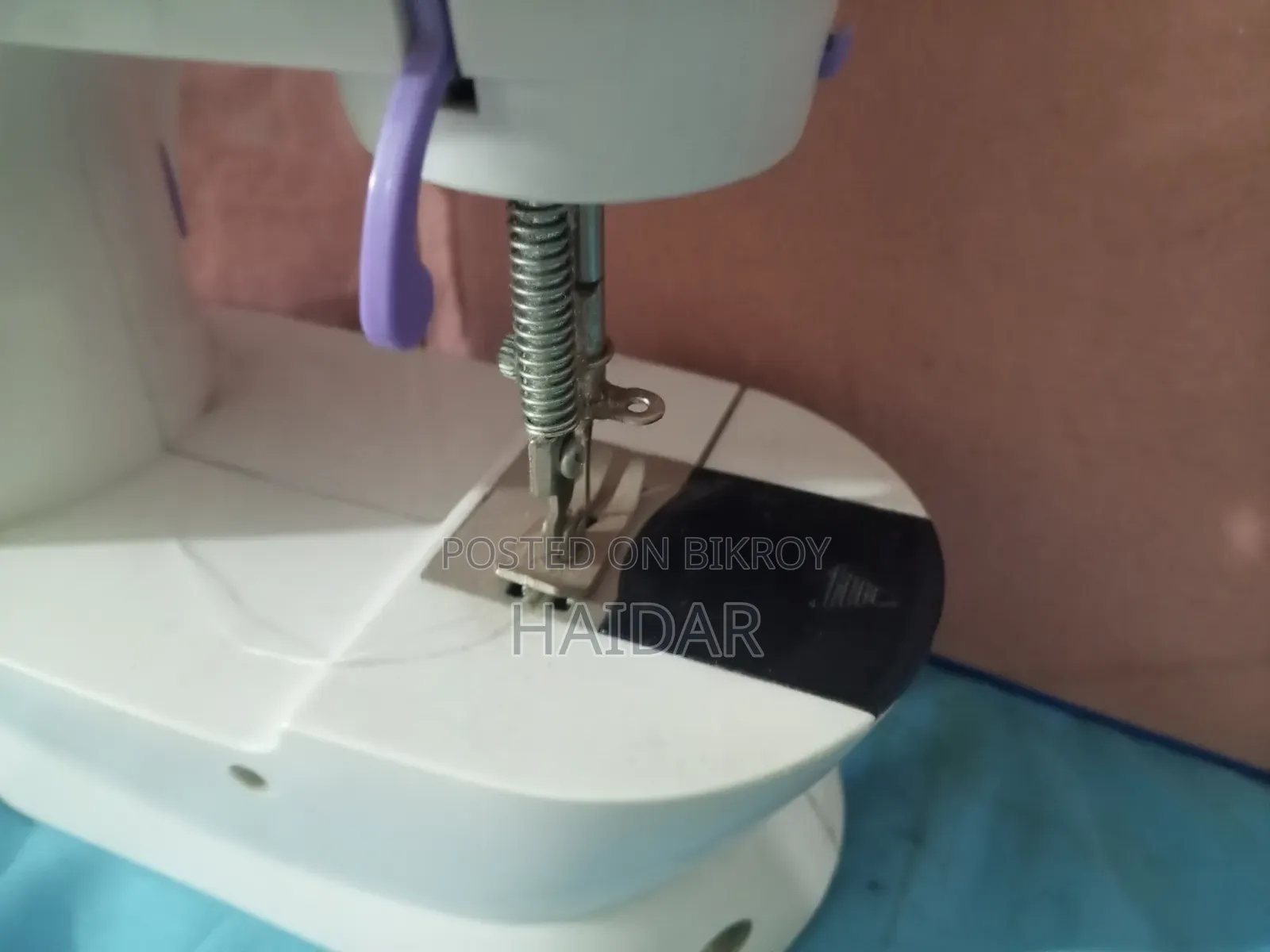 Mini Sewing Machine