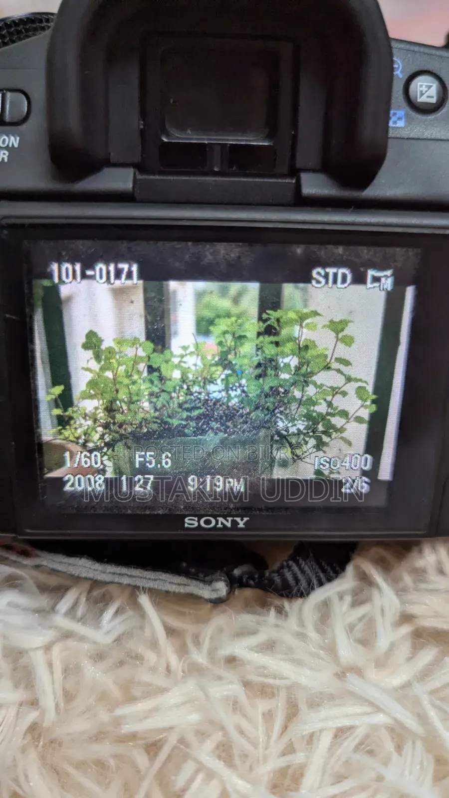 Sony Alpha DSLR A350 Camera with 75-300 Lens and Charger