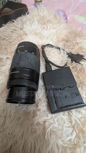 Sony Alpha DSLR A350 Camera with 75-300 Lens and Charger