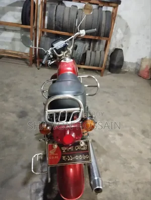 Honda 2000 Red