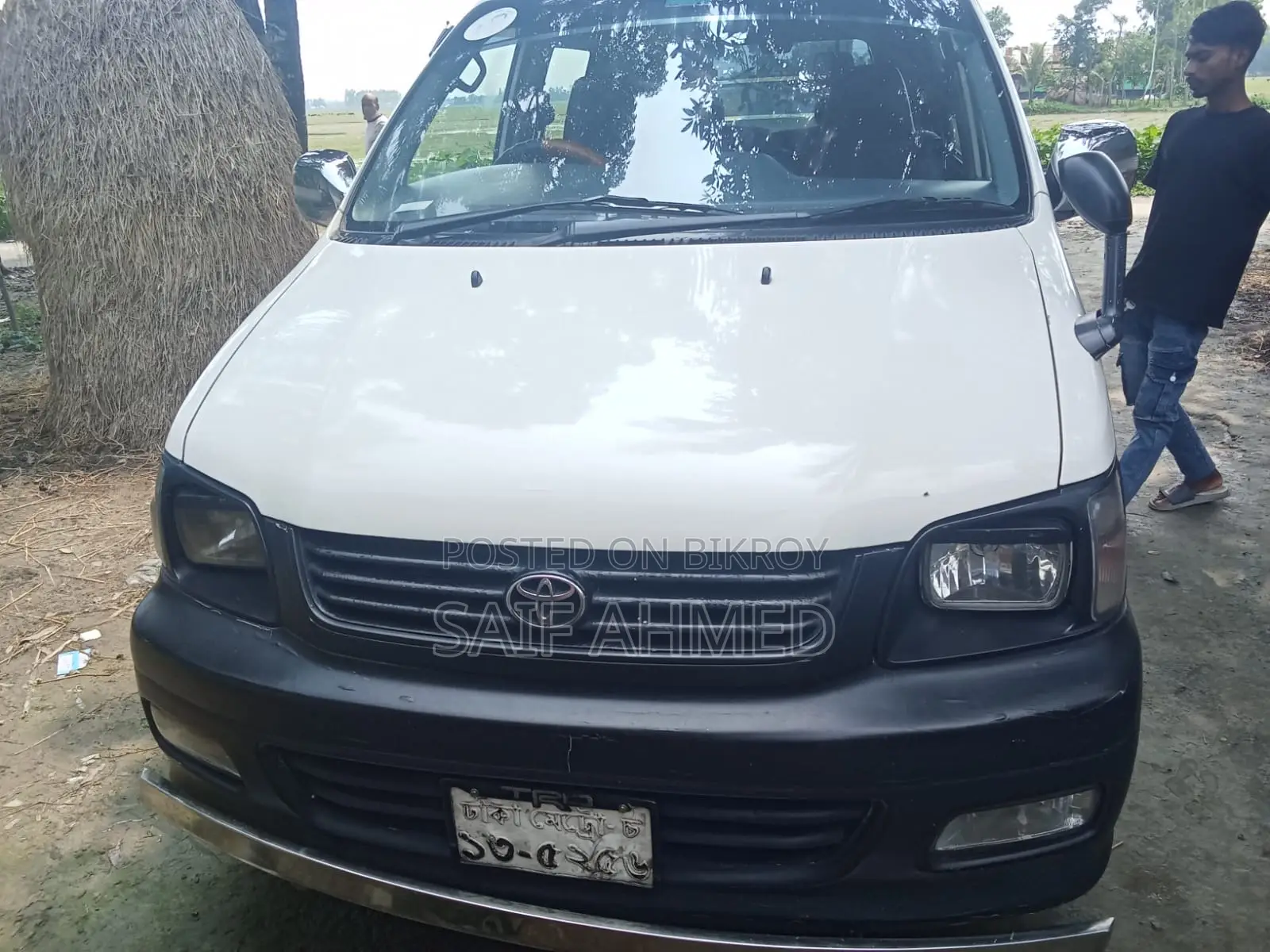 Toyota Noah 2.0 AWD (8 Seater) 2005 White