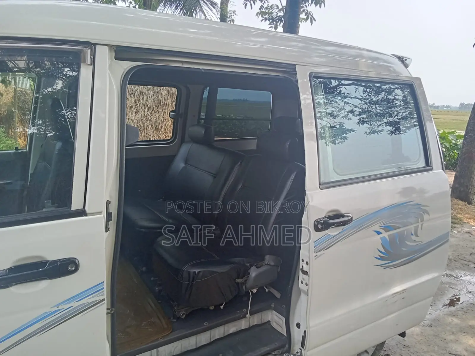 Toyota Noah 2.0 AWD (8 Seater) 2005 White