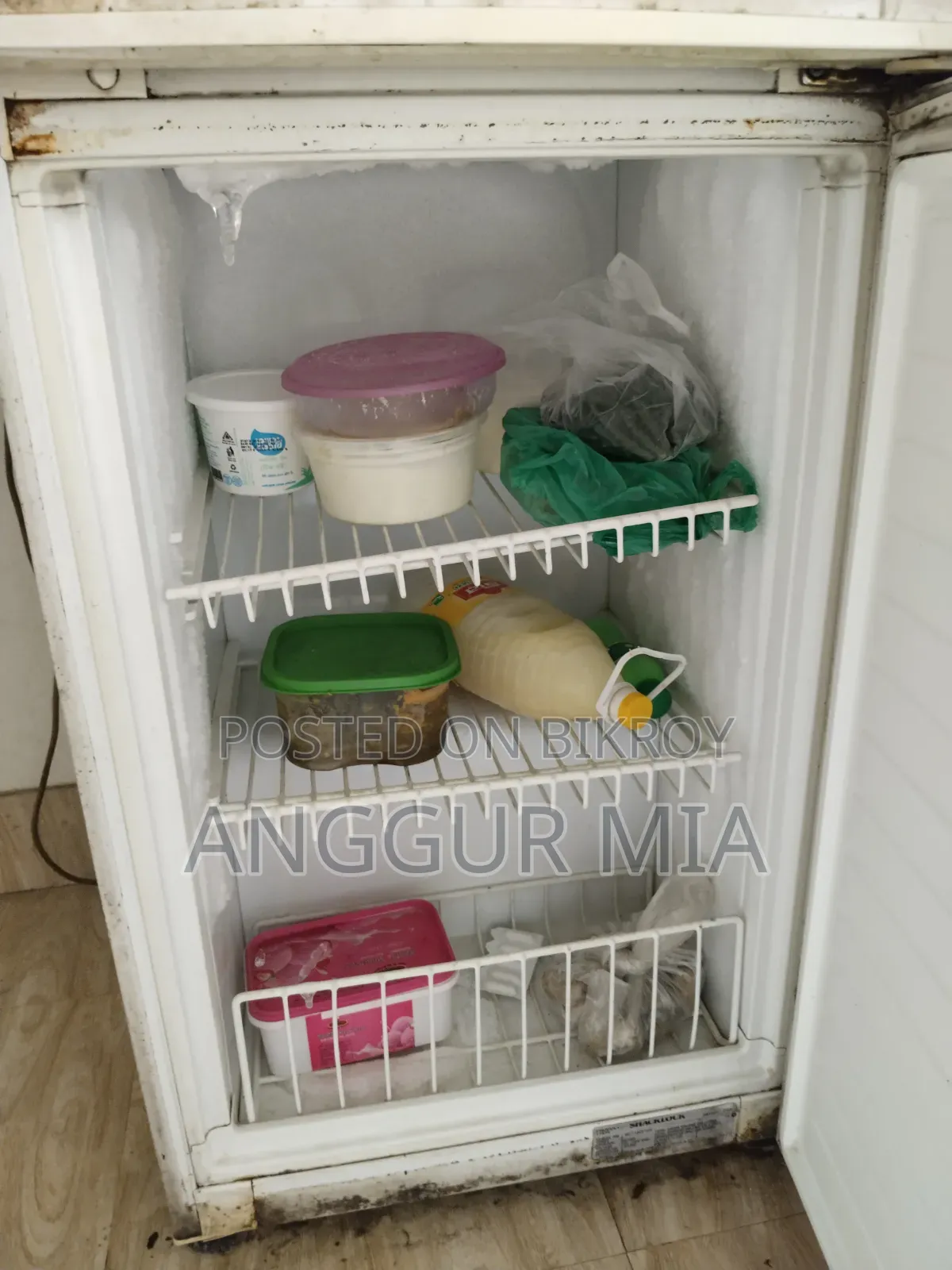 Refrigerator
