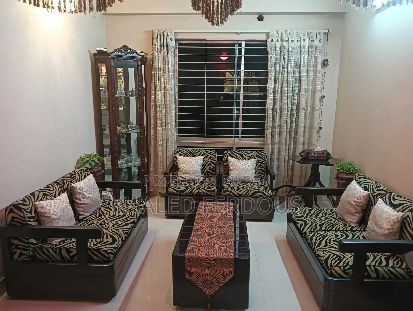 সোফা (২+২+১+১), কর্নার শোকেস, সেন্টার টেবিল, গাছের শিকড়ের গ্লাস টেবিল