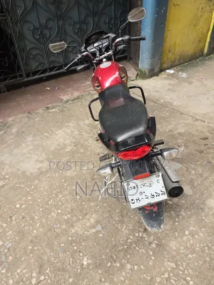 Mahindra Centuro 2016 Red