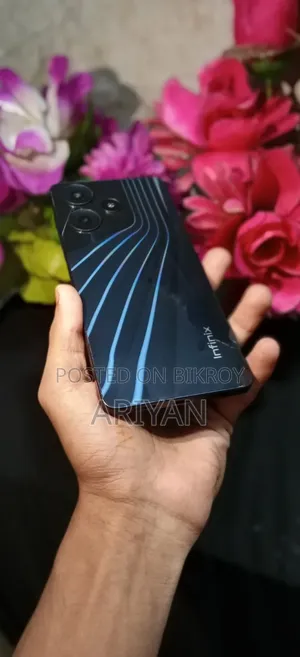 ইনফিনিক্স হট ৩০ ১২৮ জিবি কালো