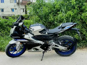 Yamaha 2023 Silver