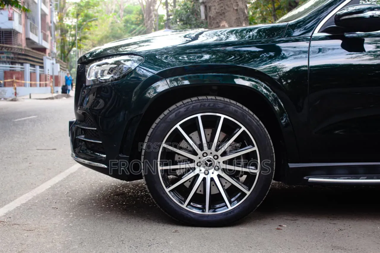 Mercedes-Benz GLS-Class GLS 400d 2022 Green