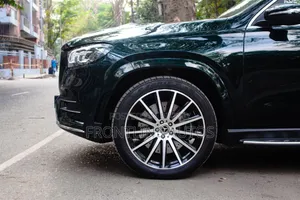 Mercedes-Benz GLS-Class GLS 400d 2022 Green
