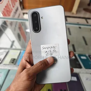 New Samsung 128 GB Silver