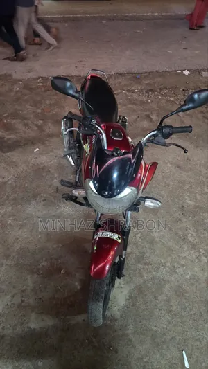 Bajaj Discover 100 2012 Red