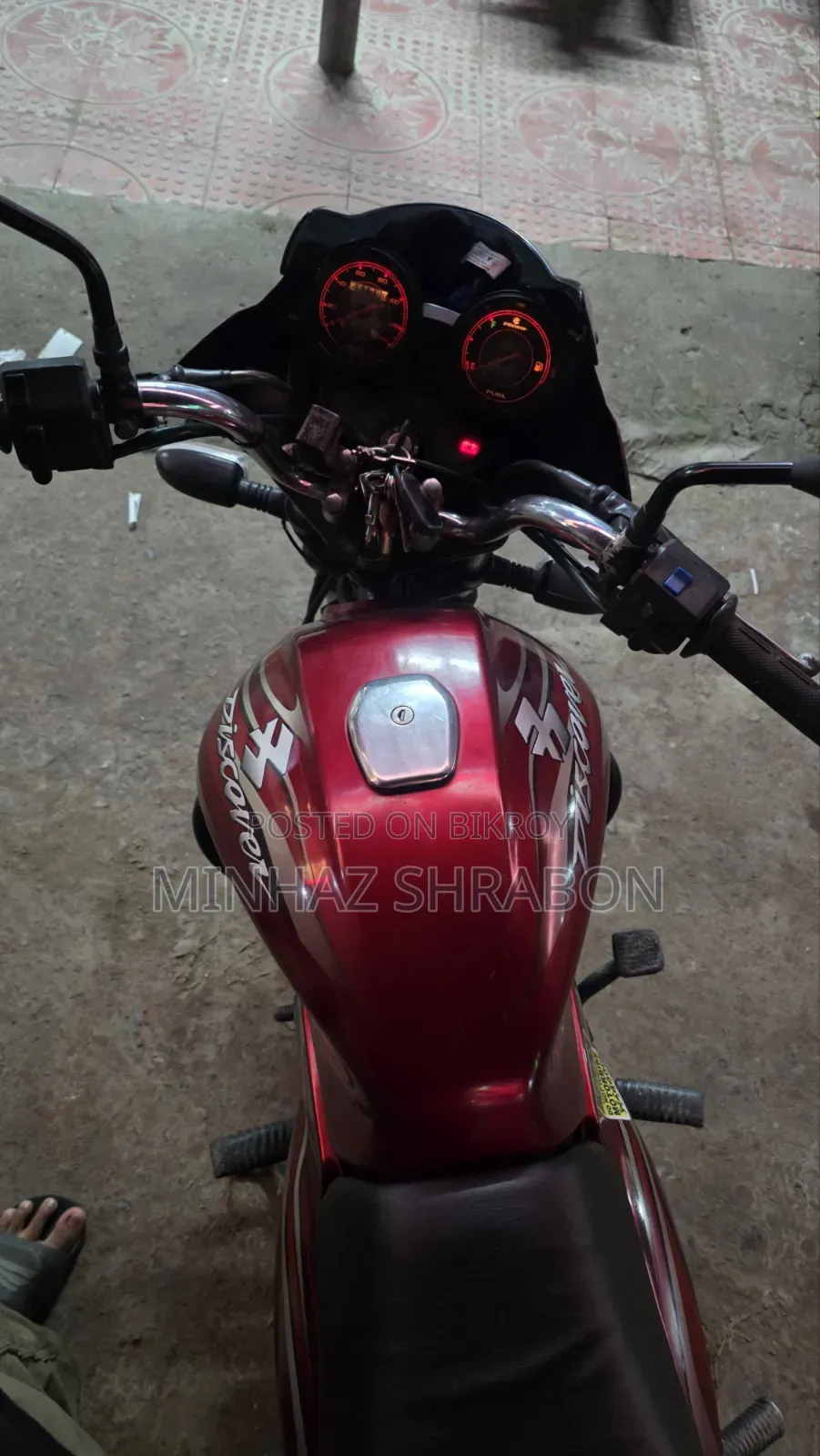 Bajaj Discover 100 2012 Red
