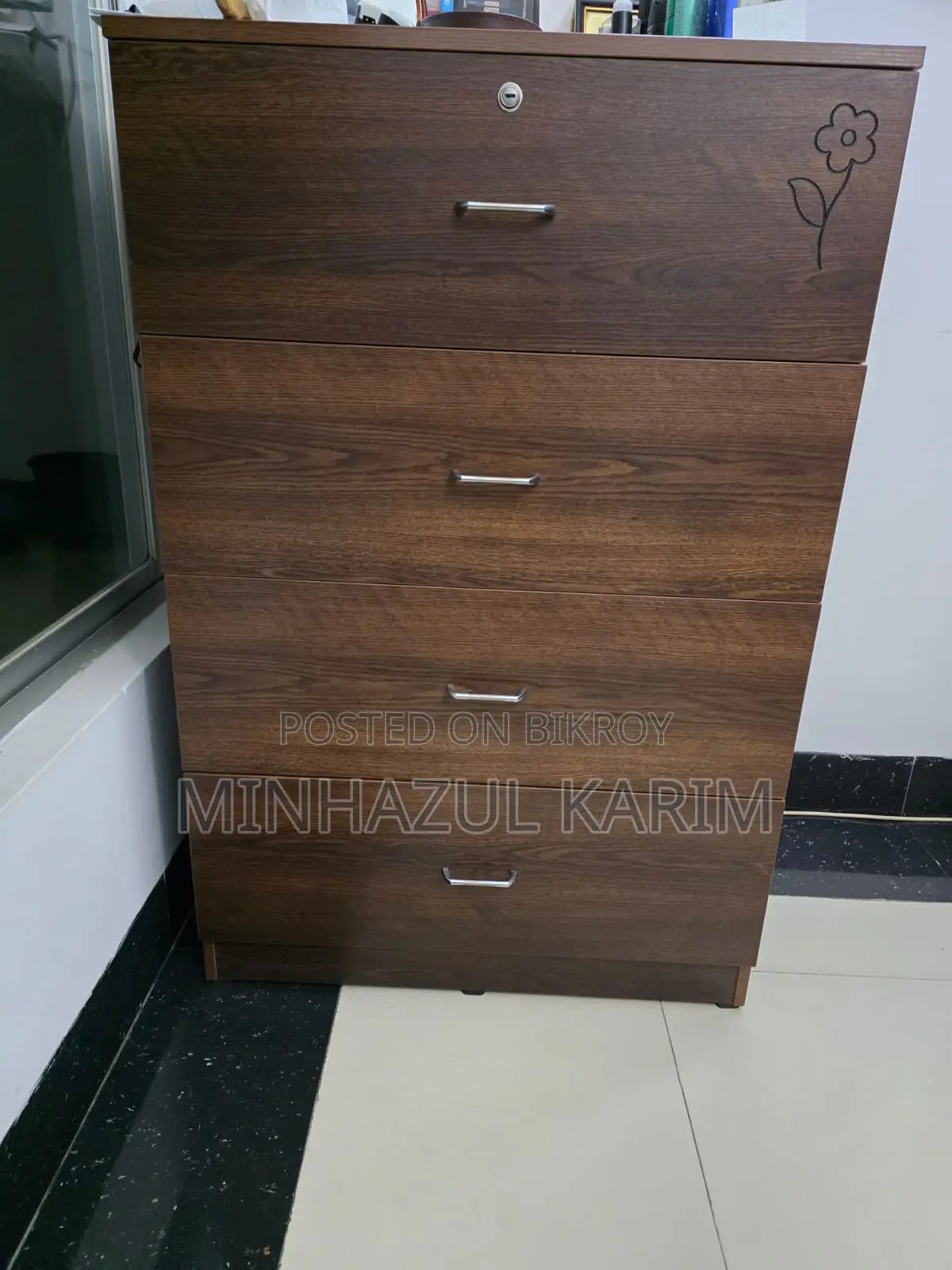 ব্যবহৃত আসবাবপত্র
