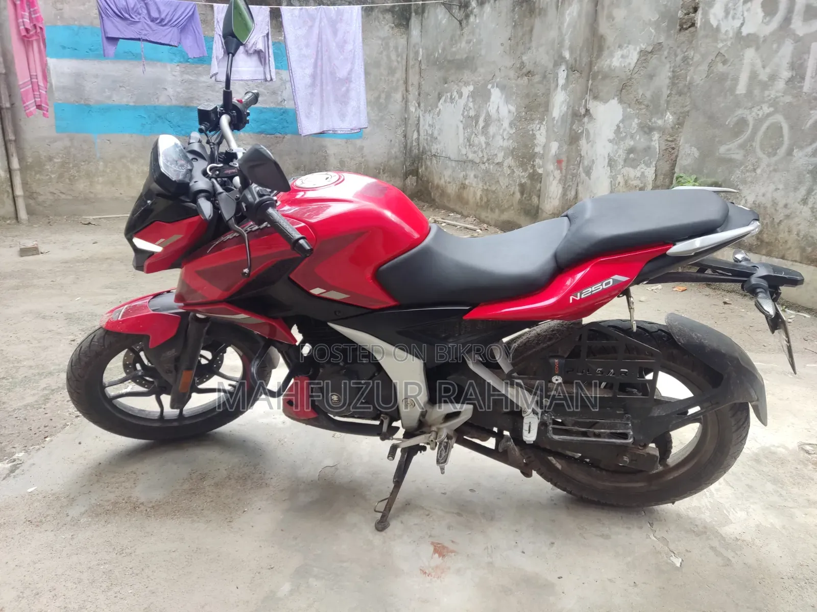 Bajaj Pulsar N250 2024 Red