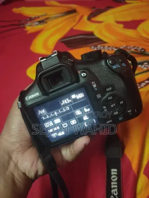 Canon 1300d Dslr