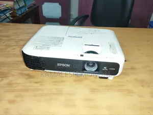Epson Eb -x04  2800 Lumens Projector
