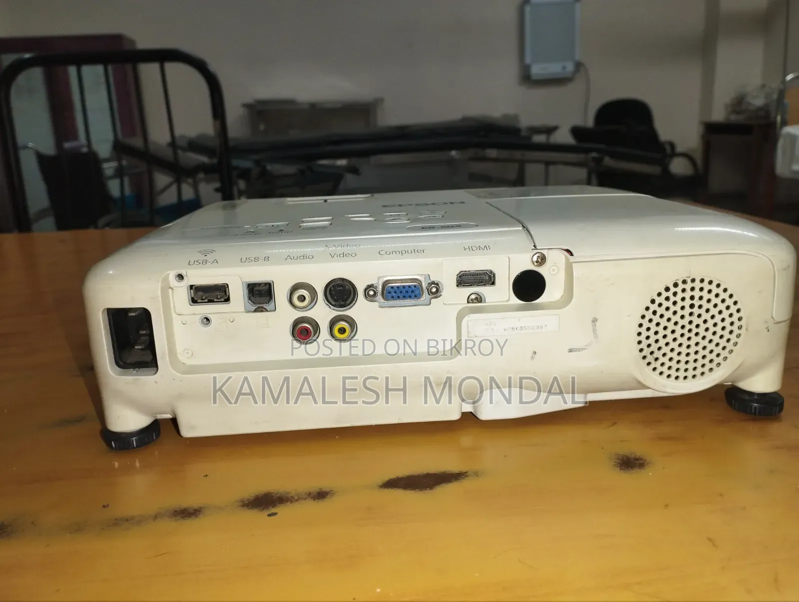Epson Eb -X04 2800 Lumens Projector