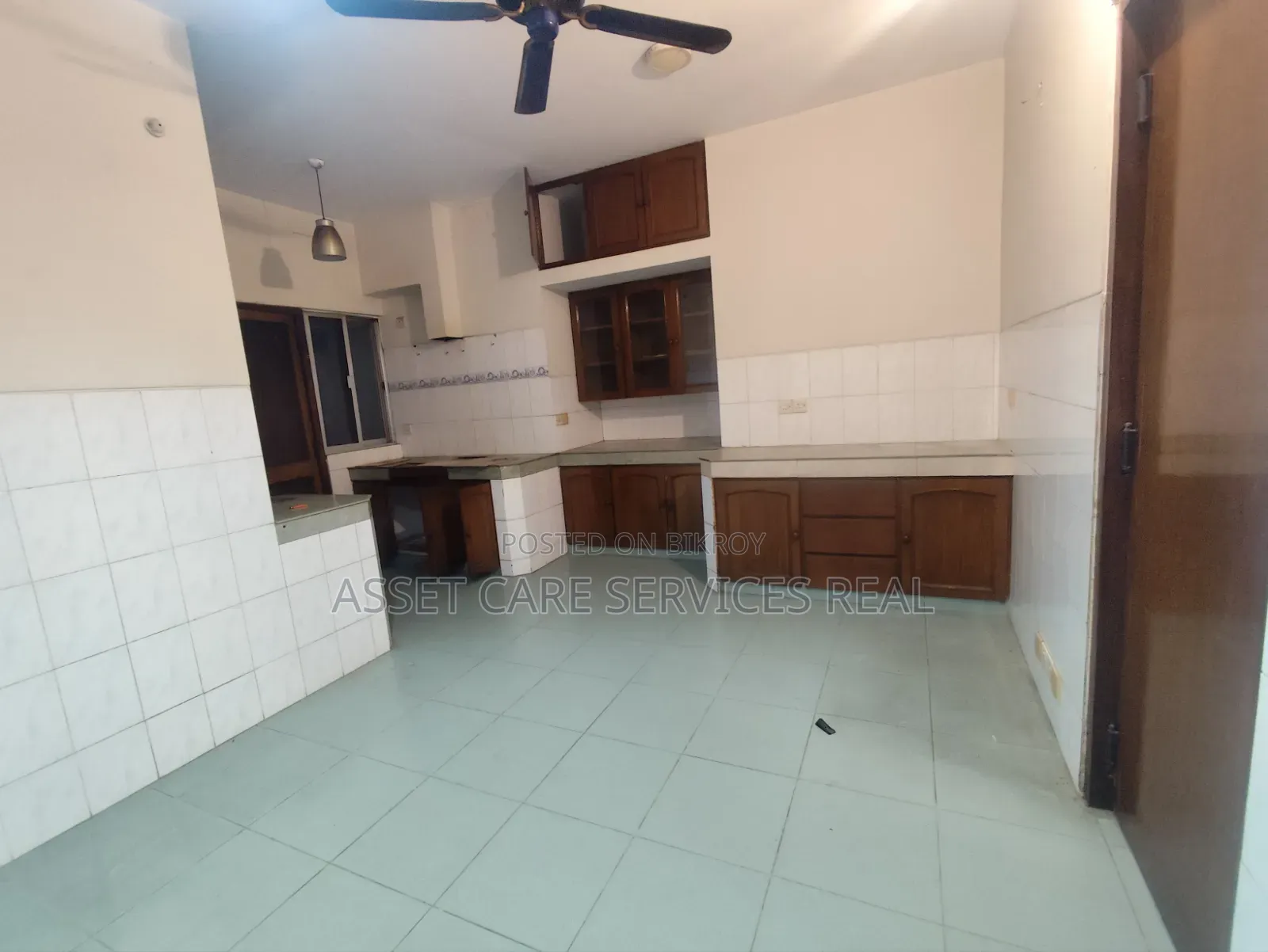 4bdrm Apartment in Gulshan for rent