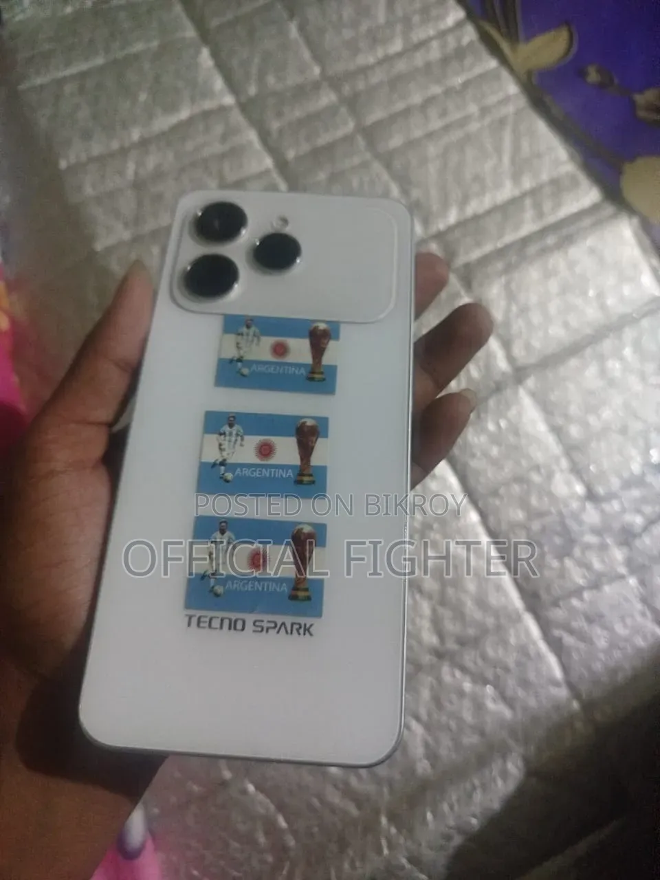 নতুন টেকনো স্পার্ক ৪০ ১২৮ জিবি সাদা