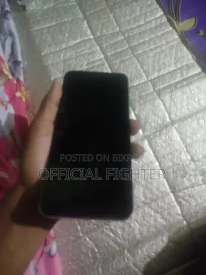 নতুন টেকনো স্পার্ক ৪০ ১২৮ জিবি সাদা