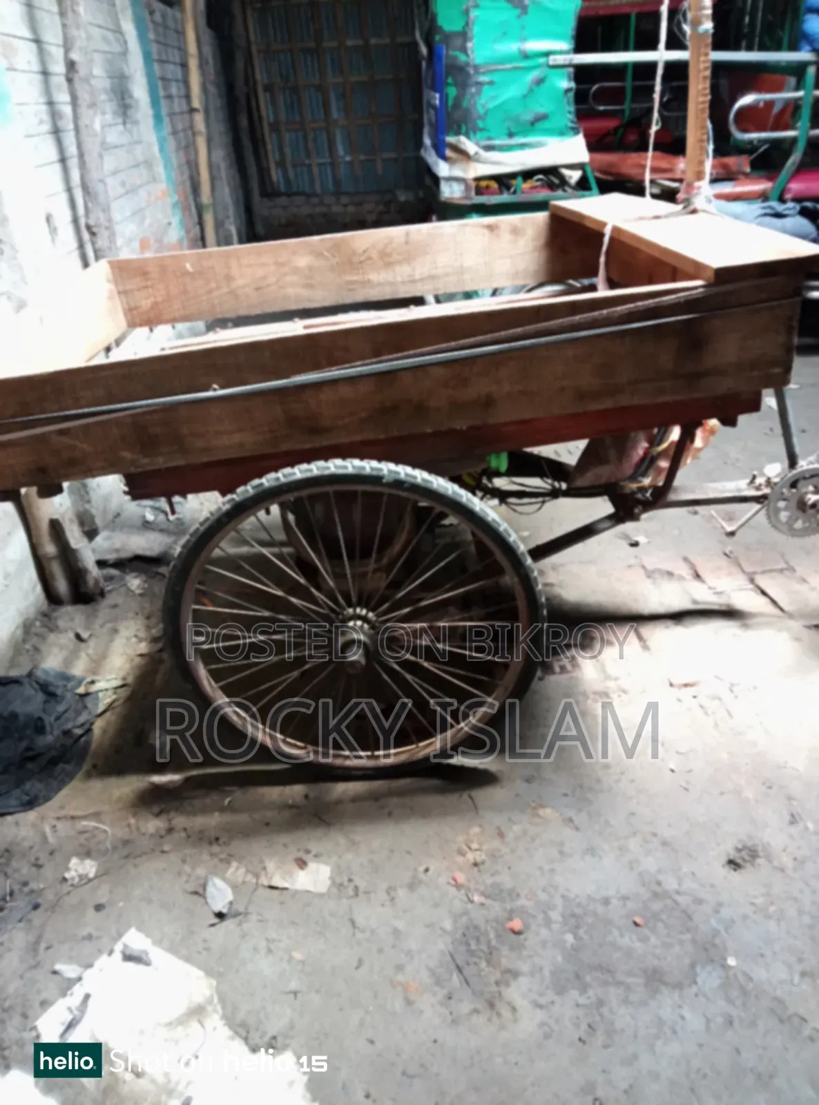 Battery-operated van for sale – low price