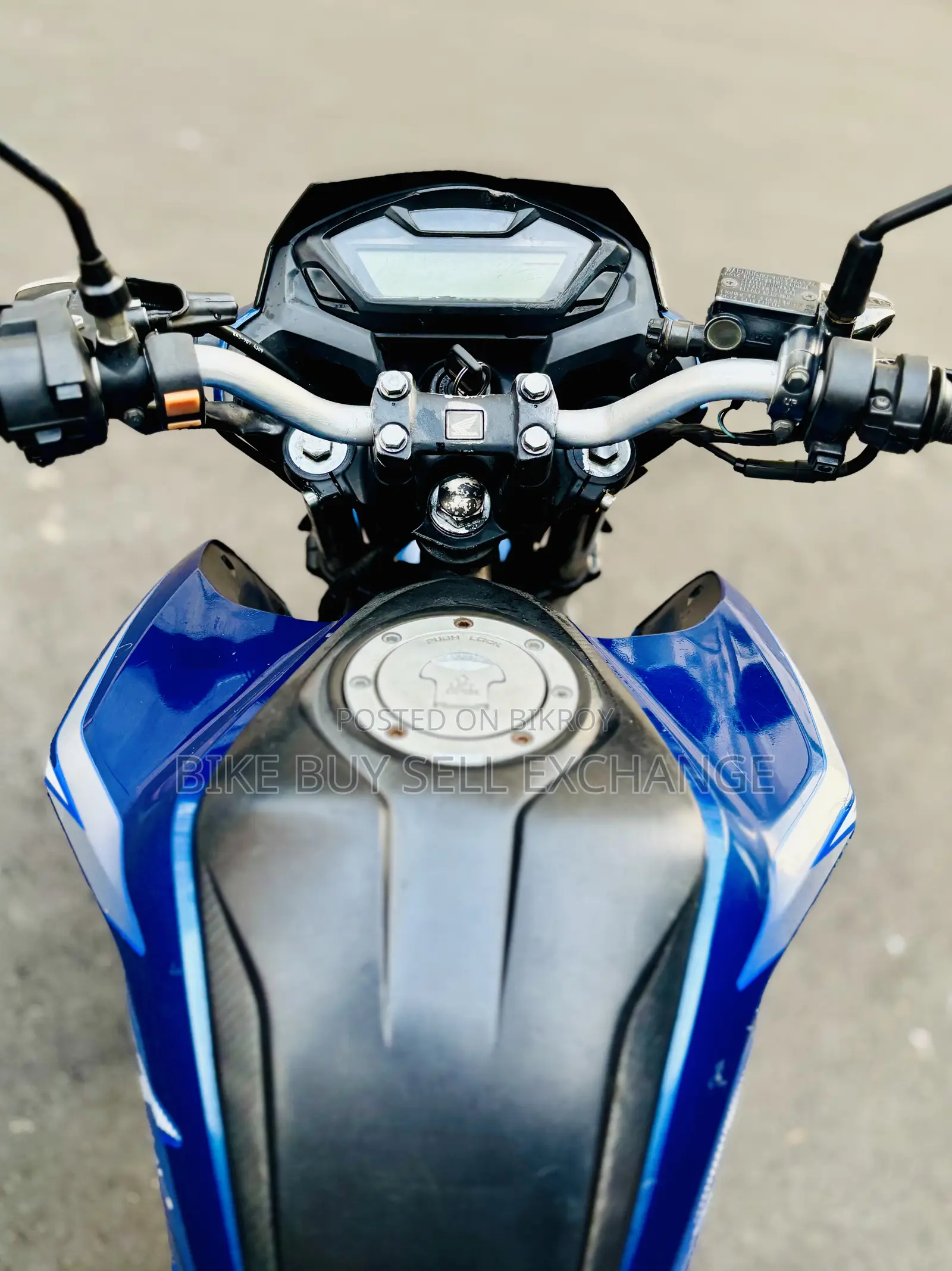 Honda Hornet 2018 Blue