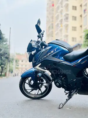 Honda Hornet 2018 Blue