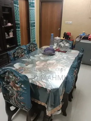 ৬টি চেয়ারসহ ডাইনিং টেবিল জরুরি ভিত্তিতে বিক্রয়