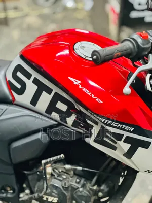 নতুন টিভিএস অ্যাপাচি ১৬০ ৪ভি ২০২২ লাল