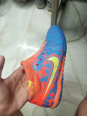 নাইকি টার্ফ অল্প কিছুদিন ব্যবহৃত, সাইজ ৪০