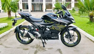 নতুন Suzuki Gixxer SF FI ২০২৫ ব্ল্যাক