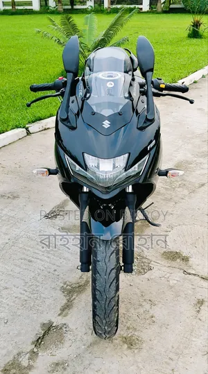 নতুন Suzuki Gixxer SF FI ২০২৫ ব্ল্যাক
