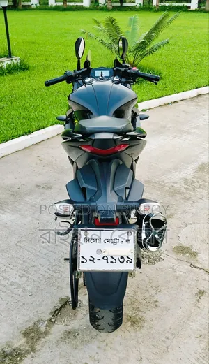 নতুন Suzuki Gixxer SF FI ২০২৫ ব্ল্যাক