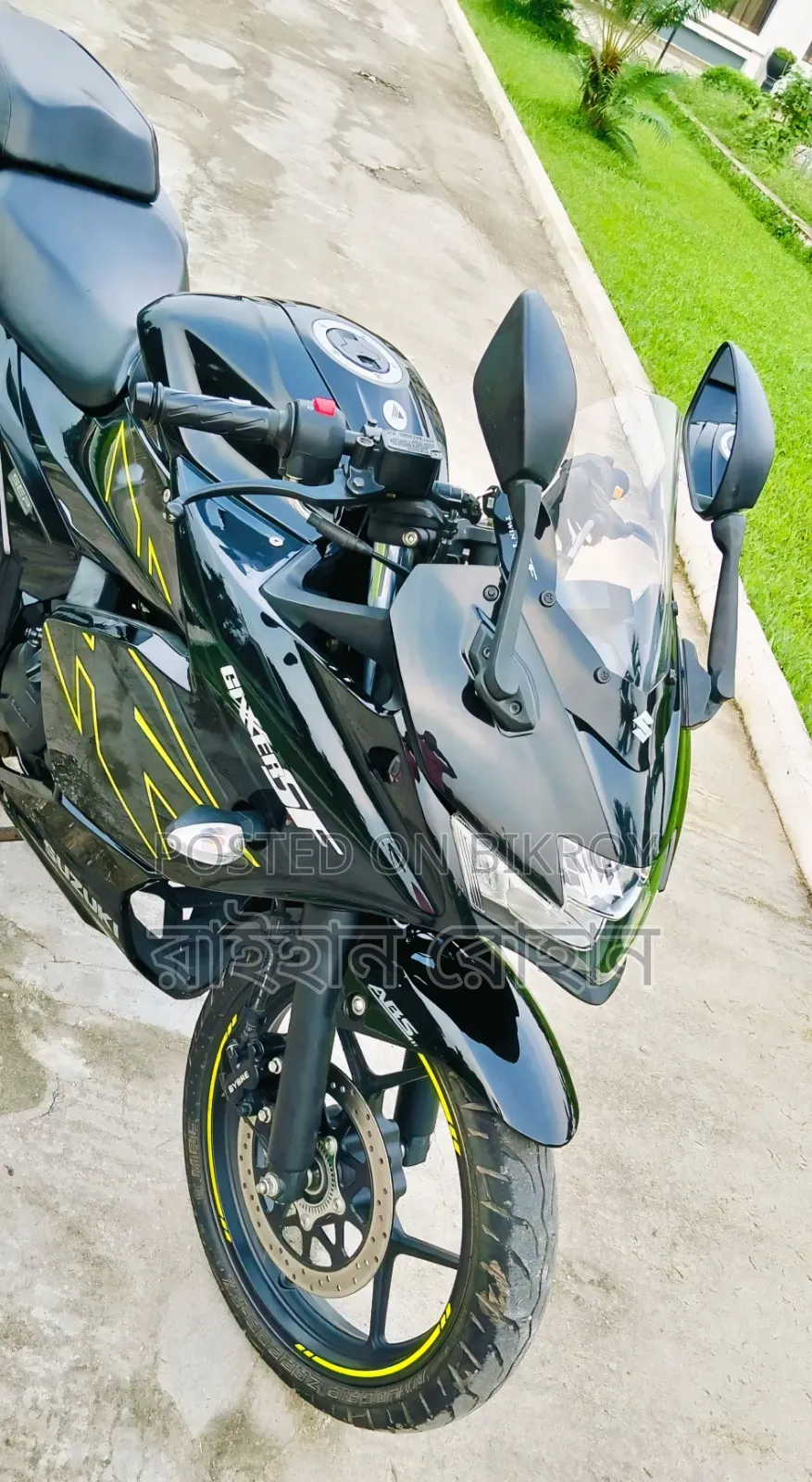 নতুন Suzuki Gixxer SF FI ২০২৫ ব্ল্যাক