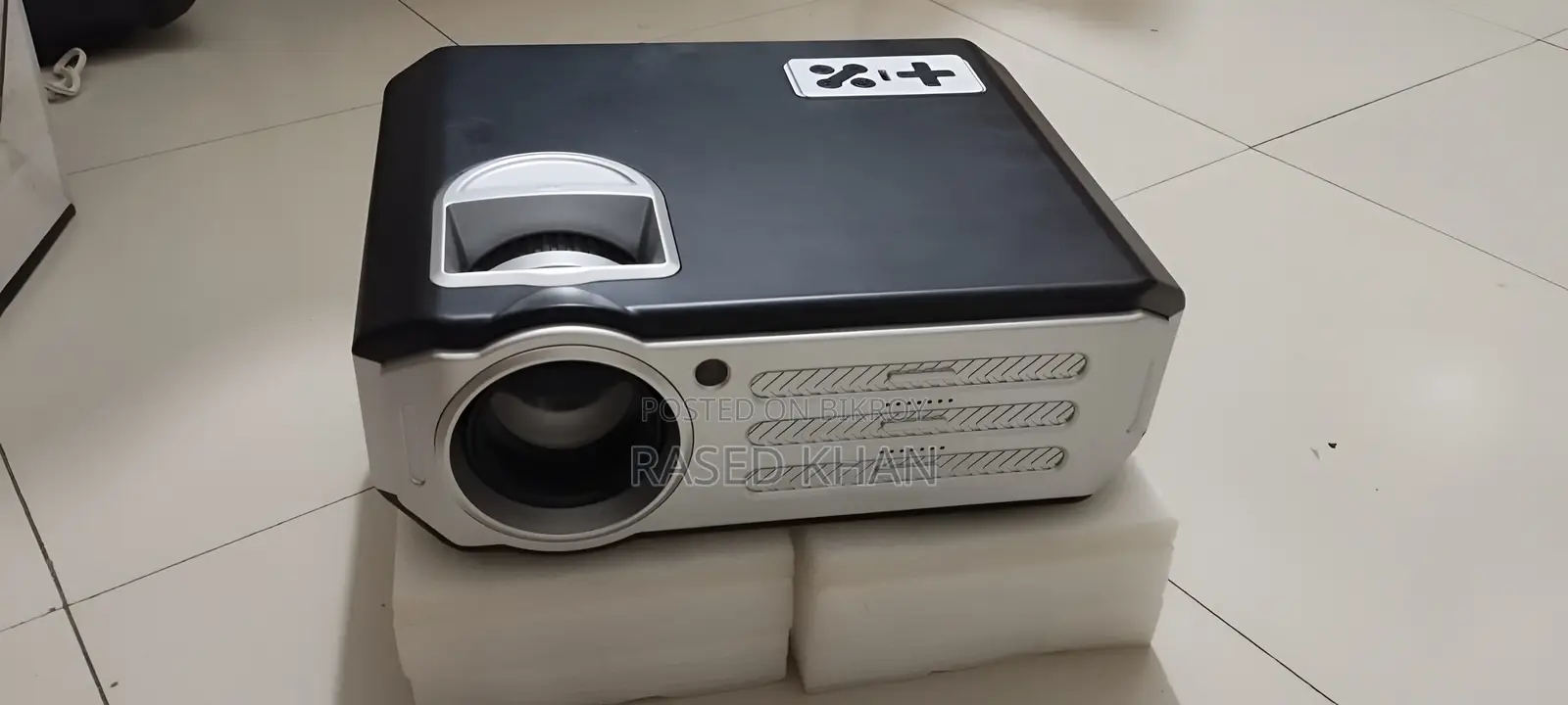 Led Rd817 Projector (4000 Lumens) for sale