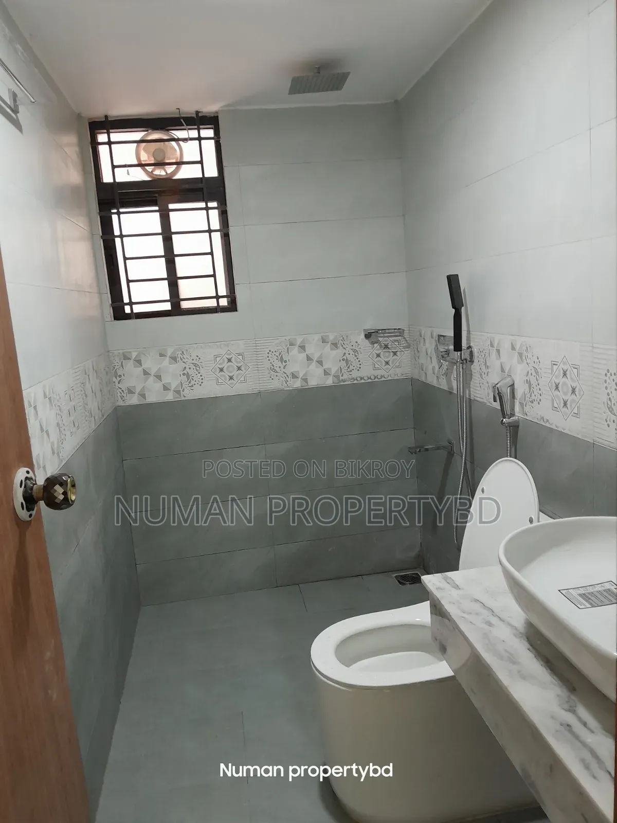 3-bedroom Apartment in Numan Property Bd, Basundhara for Sale