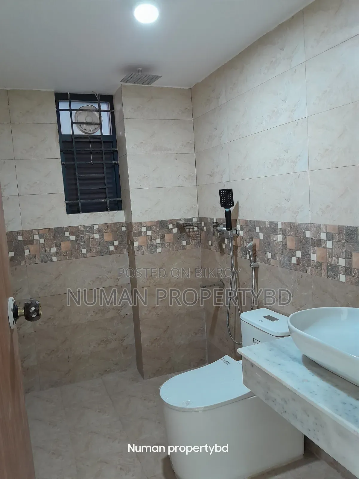 3-bedroom Apartment in Numan Property Bd, Basundhara for Sale