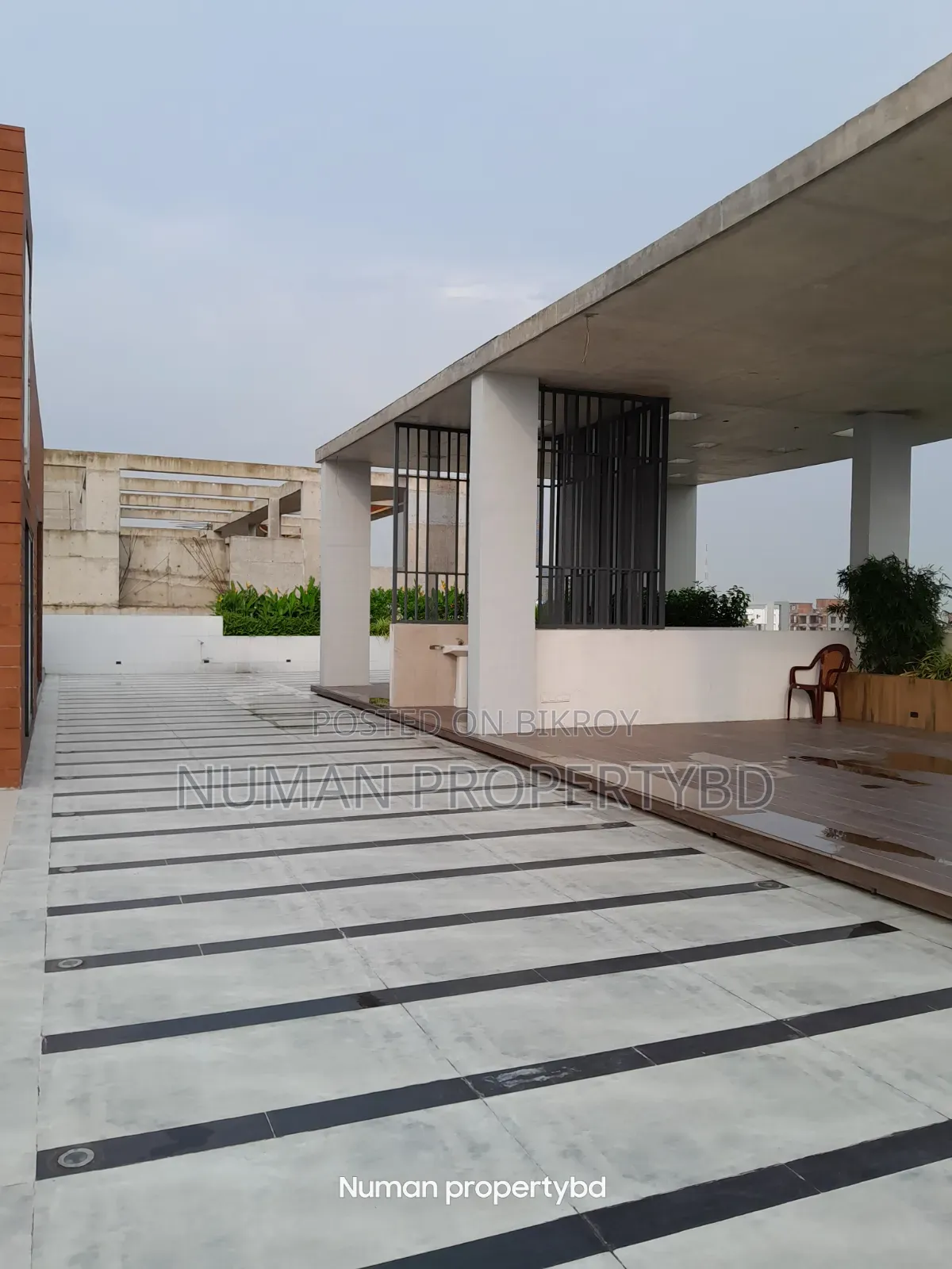 3-bedroom Apartment in Numan Property Bd, Basundhara for Sale