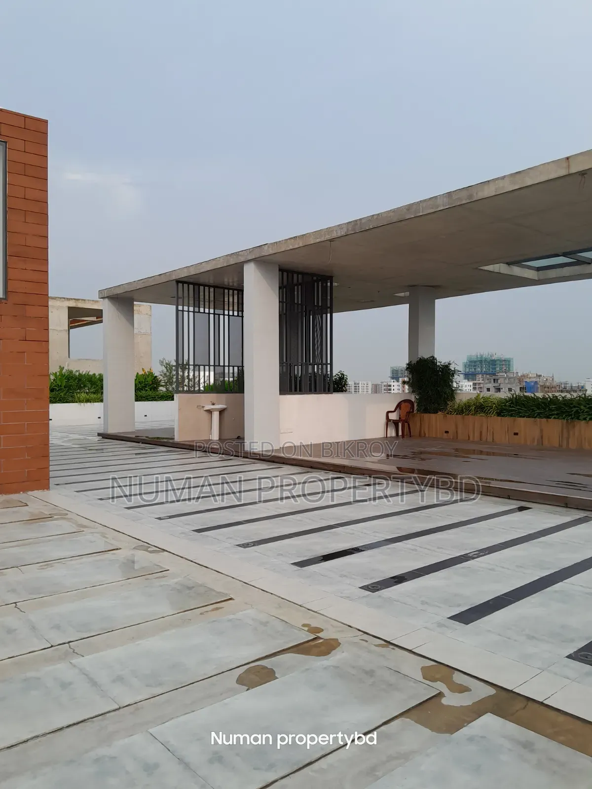 3-bedroom Apartment in Numan Property Bd, Basundhara for Sale